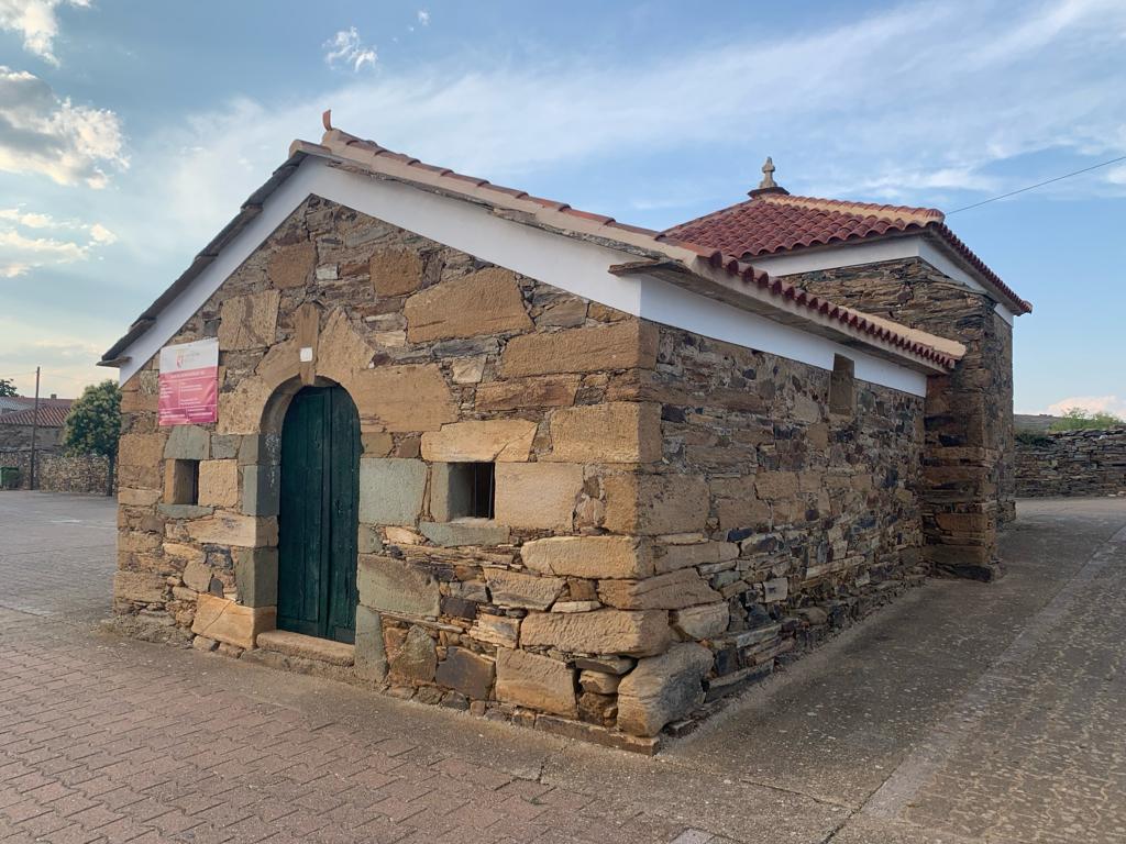 Quintanilla de Somoza - Ermita Santa Ana